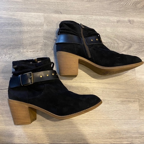 Roxy faux Suede Black Women's Ankle Boots - Picture 4 of 13